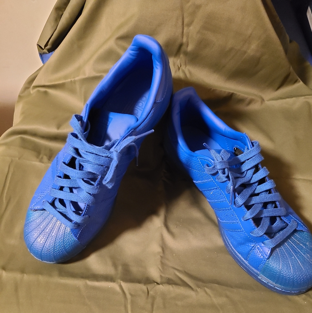 Men sneakers